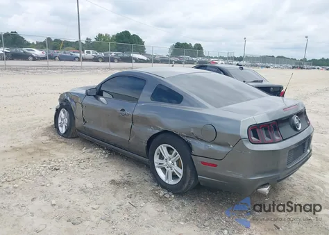 2014 Ford Mustang V6 из США, поврежденный, VIN 1ZVBP8AM8E5274980